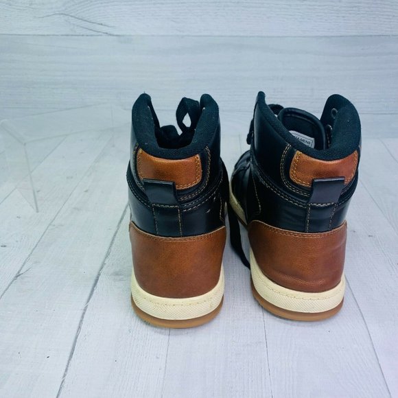 levi stanton brown tan